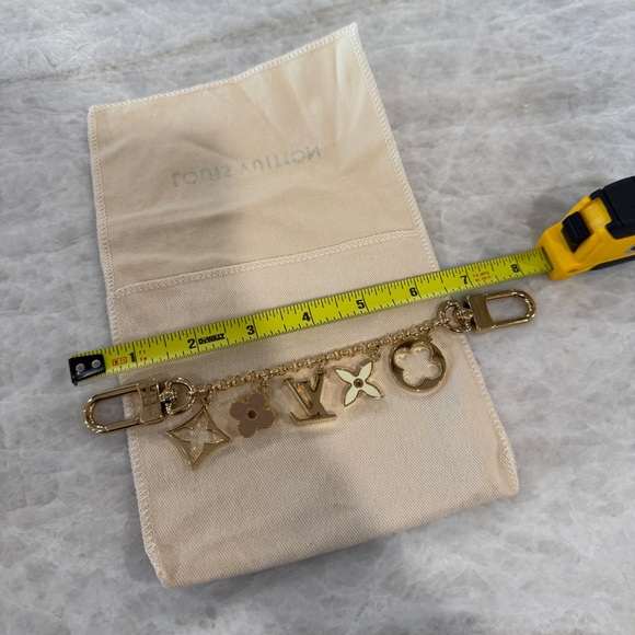 Louis Vuitton Fleur de Monogram Bag Charm Chain Gold Tone Beiges Pinks M01413 - Picture 8 of 8